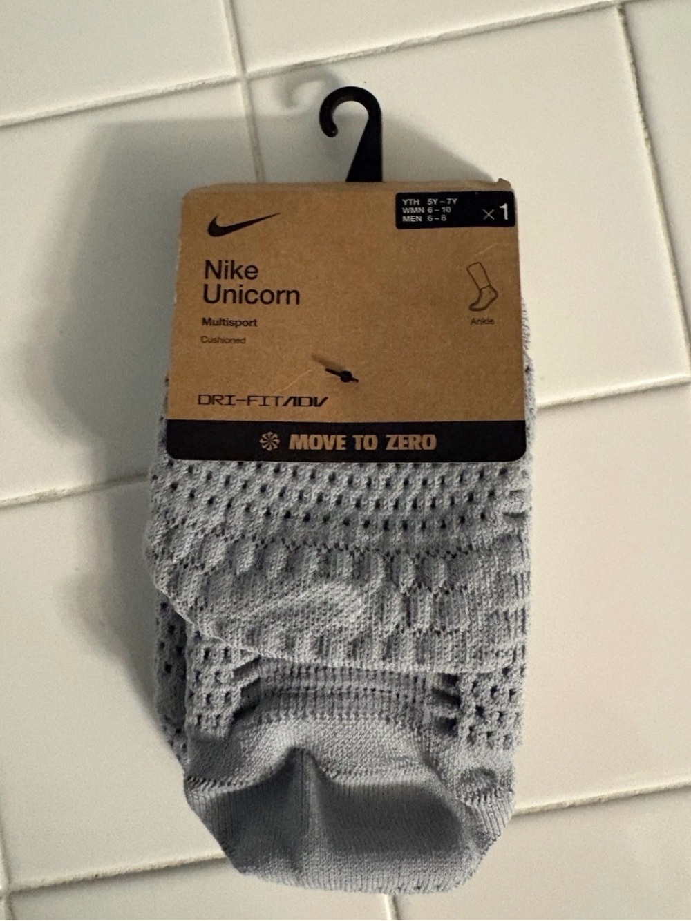 NWT Nike Unicorn Dri-FIT Cushioned Gray Ankle Socks Men 6-8 Women 6-10